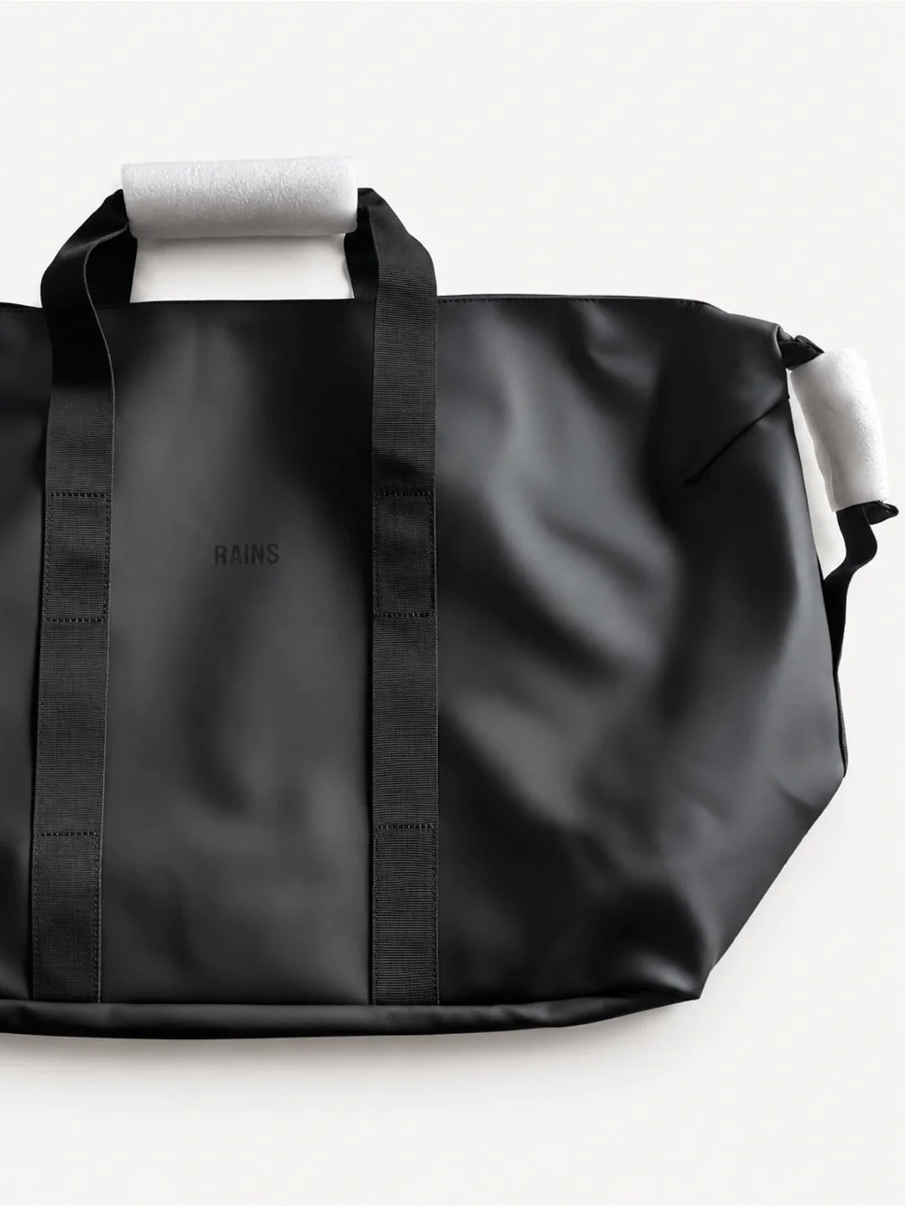 Rains Black Hilo Weekend Black Duffel Bag W3 Travel Carryall Mens Womens